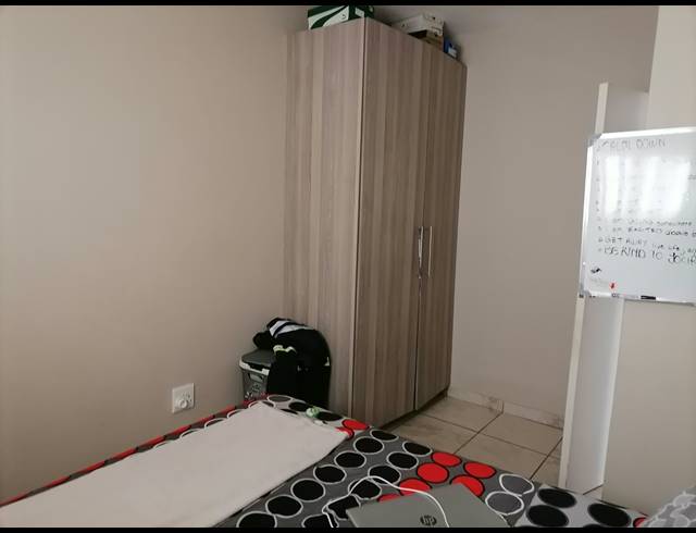2 BEDROOM APARTMENT FOR SALE IN WATERVAL EAST